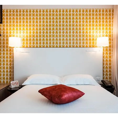 The Originals Boutique, Maison Montmartre Les Puces