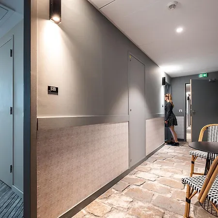 Hotel The Originals Boutique, Maison Montmartre Les Puces 4*