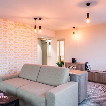 The Originals Boutique, Maison Montmartre Les Puces 4* Paris