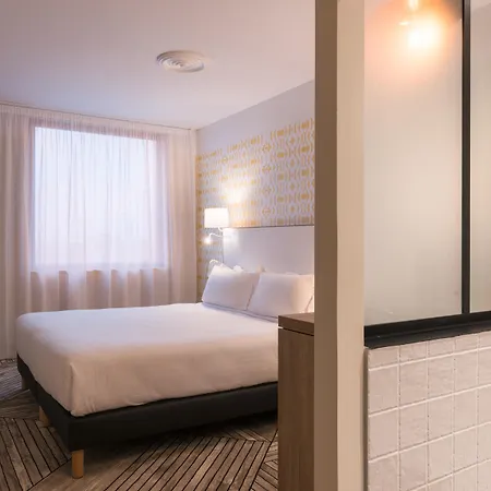 The Originals Boutique, Maison Montmartre Les Puces 4*
