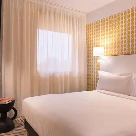 The Originals Boutique, Maison Montmartre Les Puces 4*