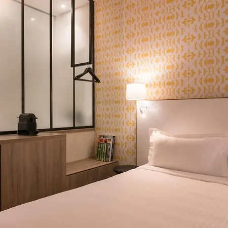 Hotel The Originals Boutique, Maison Montmartre Les Puces
