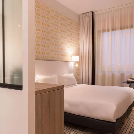 The Originals Boutique, Maison Montmartre Les Puces 4*
