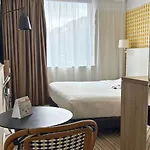 Hotel The Originals Boutique, Maison Montmartre Les Puces Paris