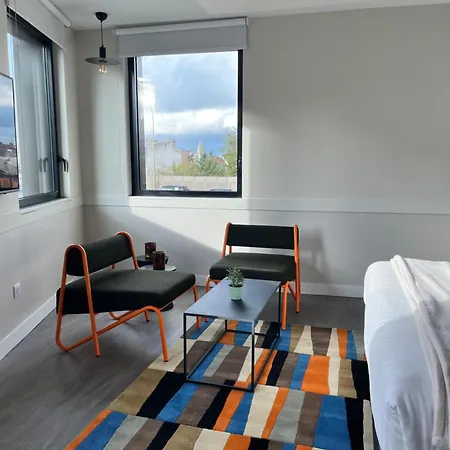 Ξενοδοχείο The Originals Boutique, Maison Montmartre Les Puces 4*