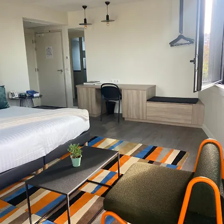 Ξενοδοχείο The Originals Boutique, Maison Montmartre Les Puces