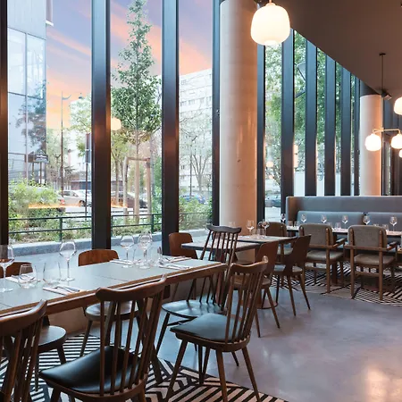 The Originals Boutique, Maison Montmartre Les Puces 4*