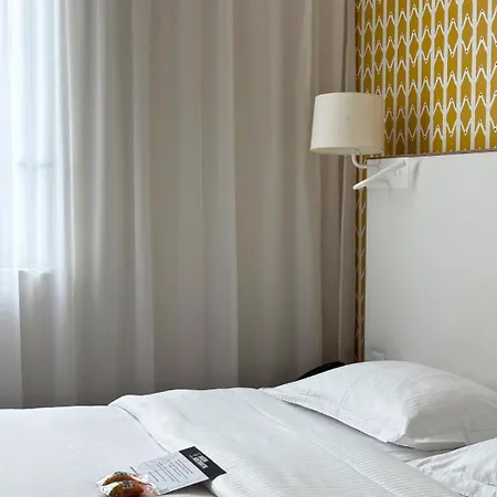 The Originals Boutique, Maison Montmartre Les Puces Hotel 4*