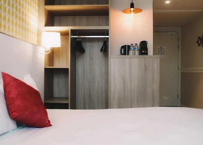 The Originals Boutique, Maison Montmartre Les Puces Hotel Paryż