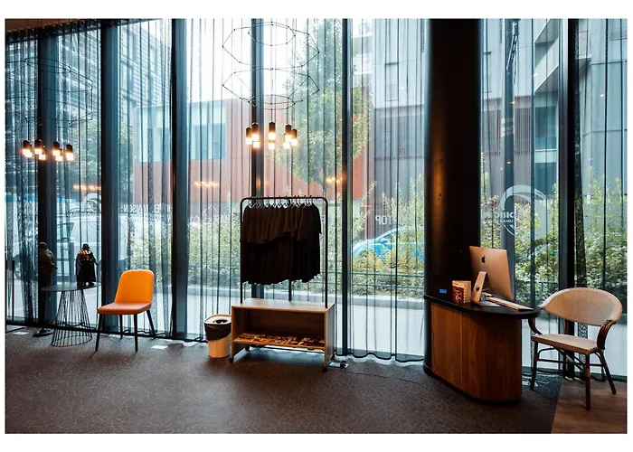 The Originals Boutique, Maison Montmartre Les Puces Hotel 4*