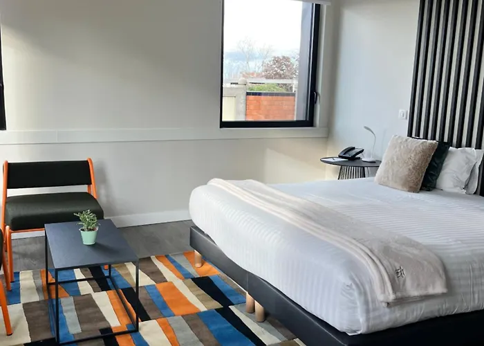 The Originals Boutique, Maison Montmartre Les Puces Hotel 4*