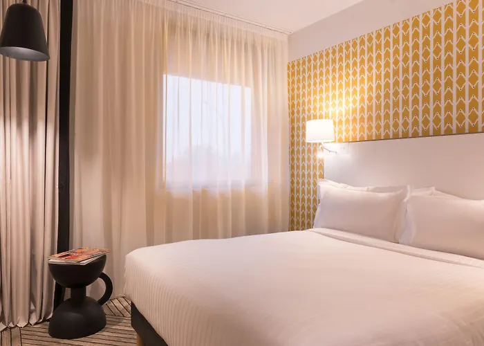 The Originals Boutique, Maison Montmartre Les Puces Hotel