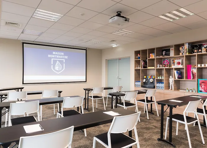 The Originals Boutique, Maison Montmartre Les Puces Hotel Paryż