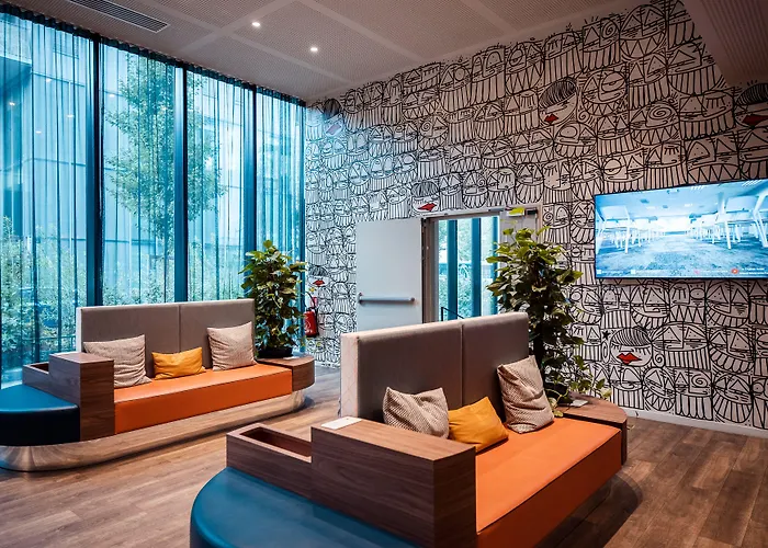 Hotel The Originals Boutique, Maison Montmartre Les Puces 4*