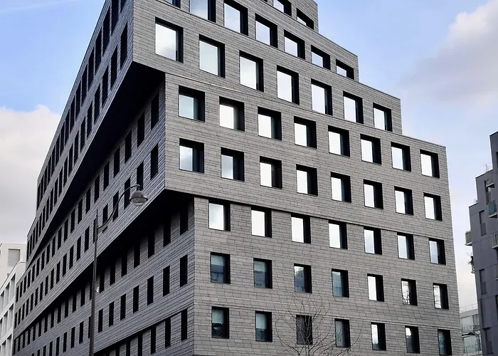 Hotel The Originals Boutique, Maison Montmartre Les Puces Paryż