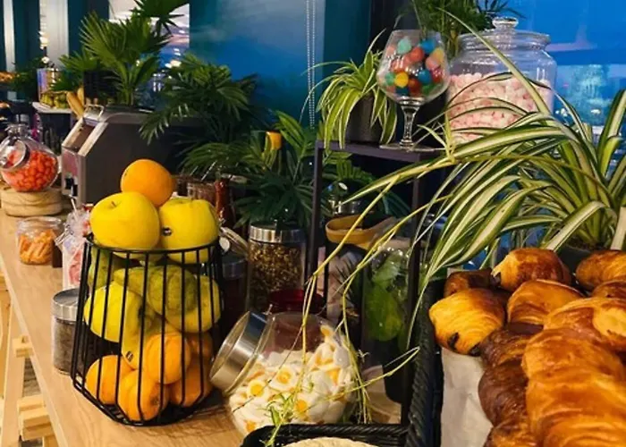 The Originals Boutique, Maison Montmartre Les Puces Paryż