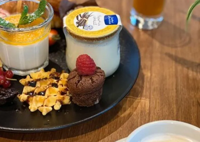 The Originals Boutique, Maison Montmartre Les Puces Hotel