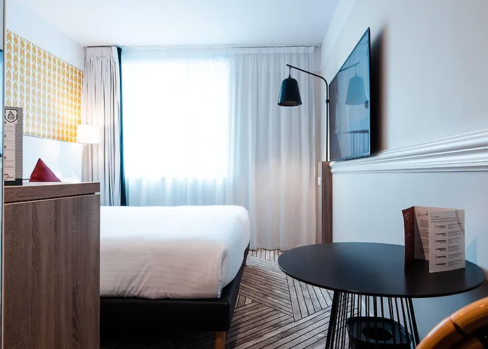 The Originals Boutique, Maison Montmartre Les Puces Hotel 4*