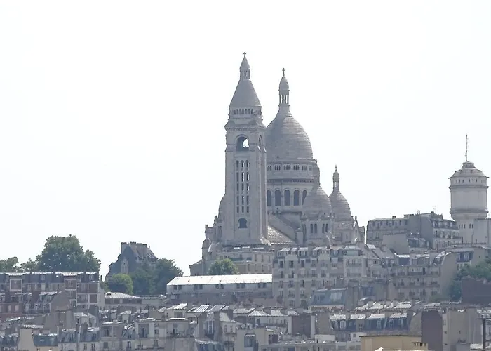 Hotel The Originals Boutique, Maison Montmartre Les Puces 4*