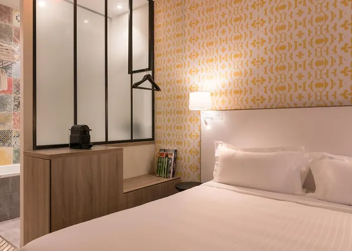 Hotel The Originals Boutique, Maison Montmartre Les Puces